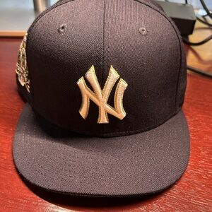 Yankees Gold Accents Fitted Cap